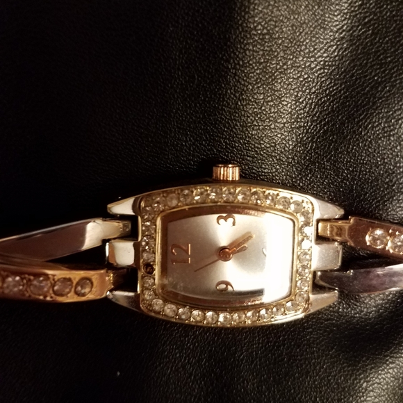 Watch - Picture 4 of 5